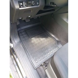Килимки в салон Isuzu D-Max 2020- гумові, чорні (AVTO-Gumm)