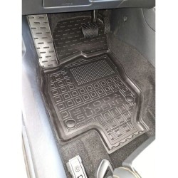 Килимки в салон Skoda SuperB 2024- гумові, чорні (AVTO-Gumm)