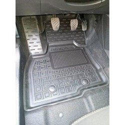 Килимки в салон Renault Duster 2025- 4WD, MHEV гумові, чорні (AVTO-Gumm)