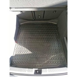 Килимок в багажник Skoda SuperB 2024- ліфтбек гумовий, чорний (AVTO-Gumm)