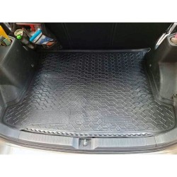 Килимок в багажник Toyota Corolla Verso 2004-2009 7 місць гумовий, чорний (AVTO-Gumm)