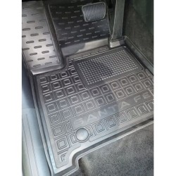Килимок водійський Hyundai Santa Fe 2024- гумовий, чорний (AVTO-Gumm)